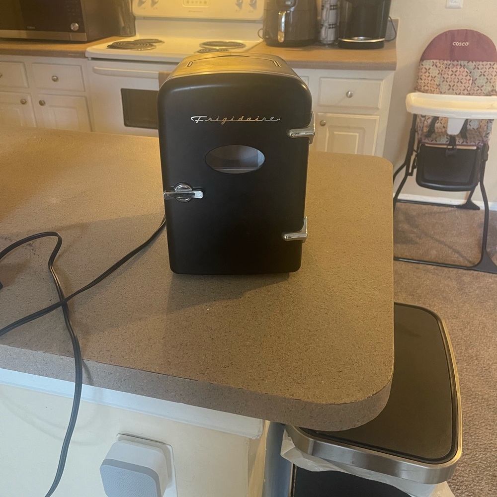 Mini fridge